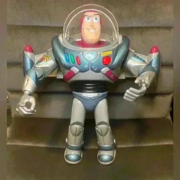 VTG 1999 Toy Story 2 Talking Disney Pixar Buzz Lightyear 12” Figure Works Great! - Picture 1 of 5
